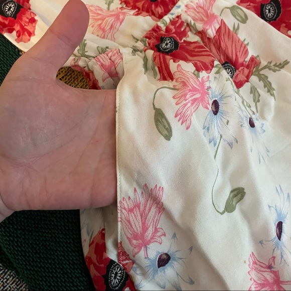 Floral Romper with Pockets :) - Picture 4 of 10